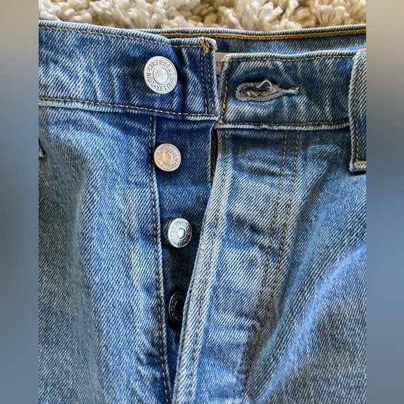 Sz 29 Womens Levis Ribcage Denim Shorts Super High Rise Waisted NWOT Button Fly - Picture 9 of 13
